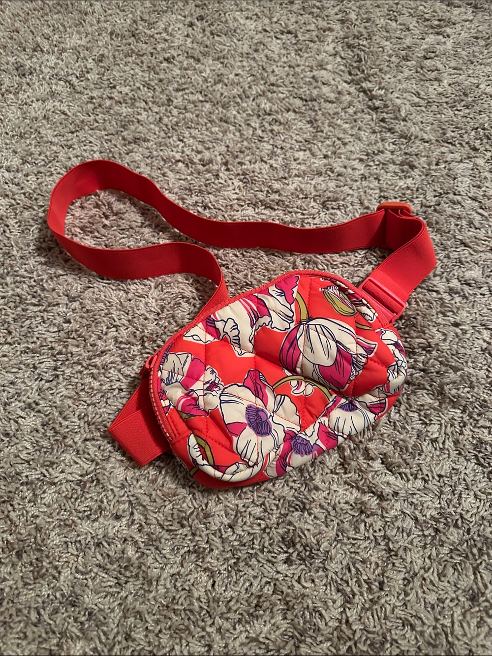 NWOT Vera Bradley Swirling Poppies Quilted Crossbody Belt Bag
